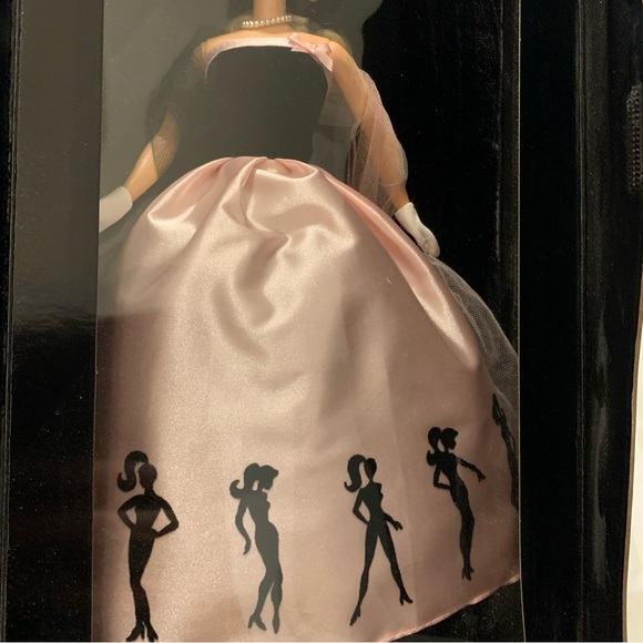 Vintage 2000 Barbie Timeless Silhouette - Picture 5 of 5